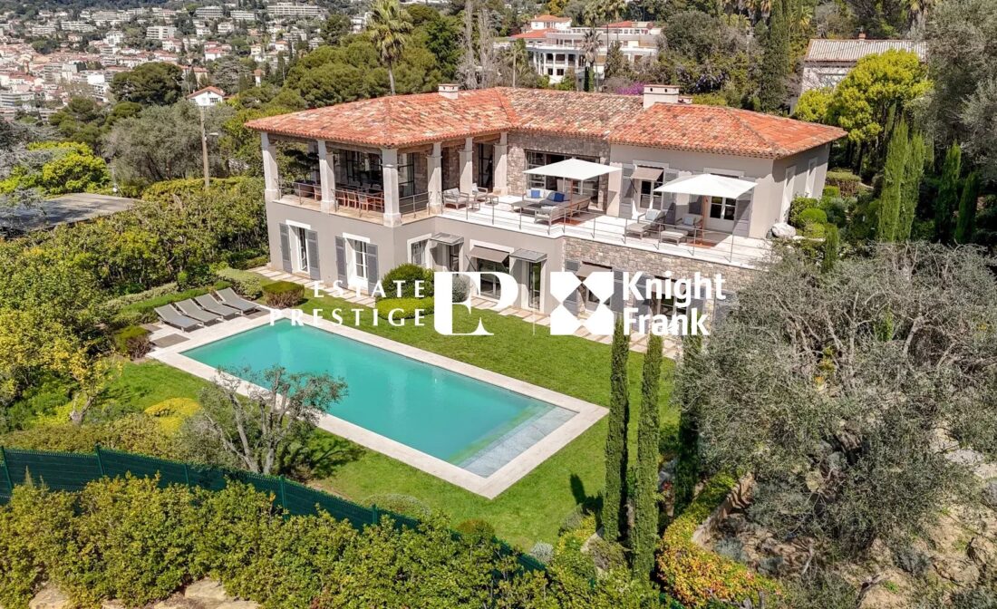 CANNES : Charmante villa de luxe avec vue mer