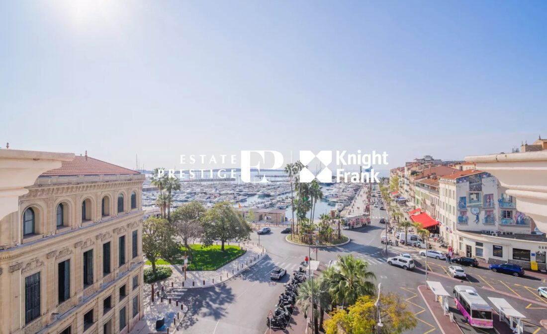 CANNES – Appartement 3 pièces avec vue panoramique sur le port de Cannes
